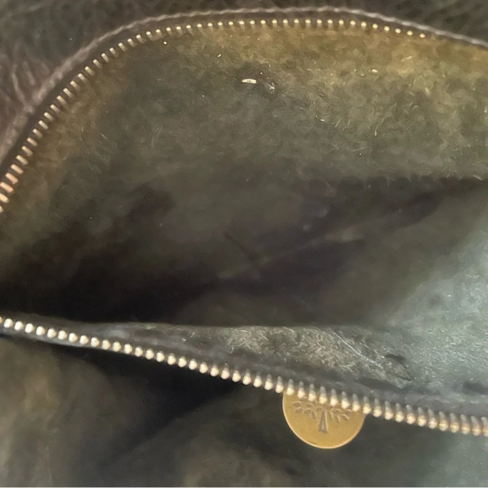 Mulberry Black Leather Top-Handle Tote with Gold Hardware - Picture 9 of 16